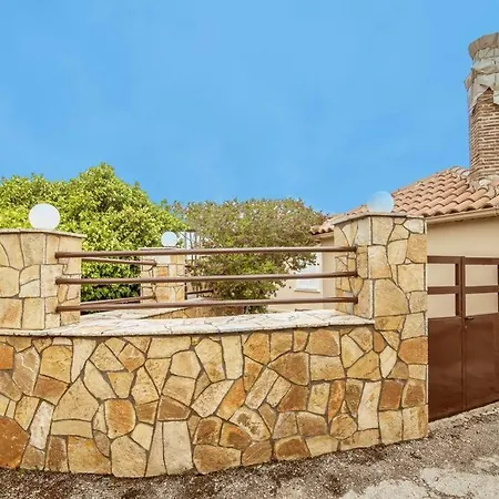 Willa Eva Traditional Houses In Volimes Ano Volimes