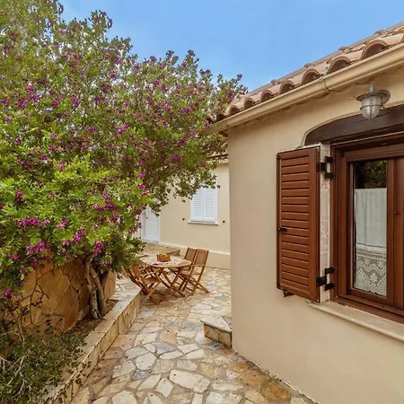 Willa Eva Traditional Houses In Volimes Ano Volimes