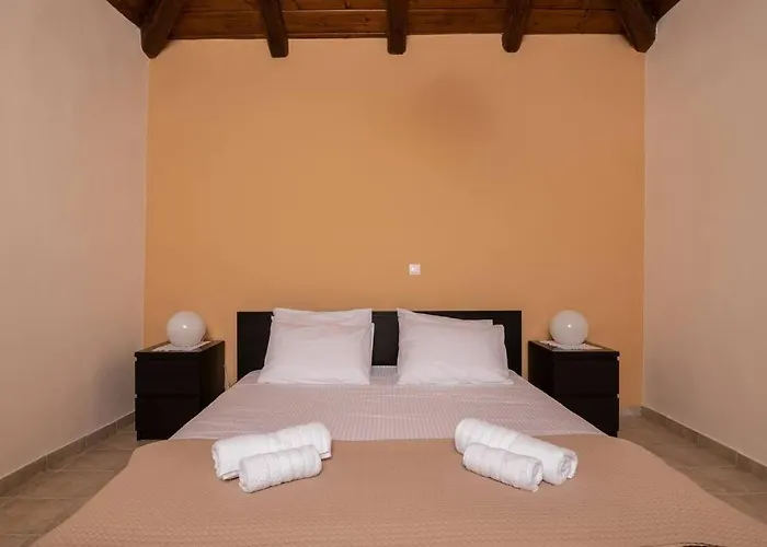 Eva Traditional Houses In Volimes * Ano Volimes